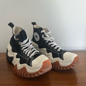 CONVERSE: Run Star Motion Hi Sneaker in Black, White, & Gum Honey. Women’s 9